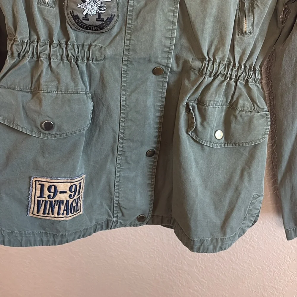 The Story Hooded Army Green Military Style Jacket with Patches/ Size Small